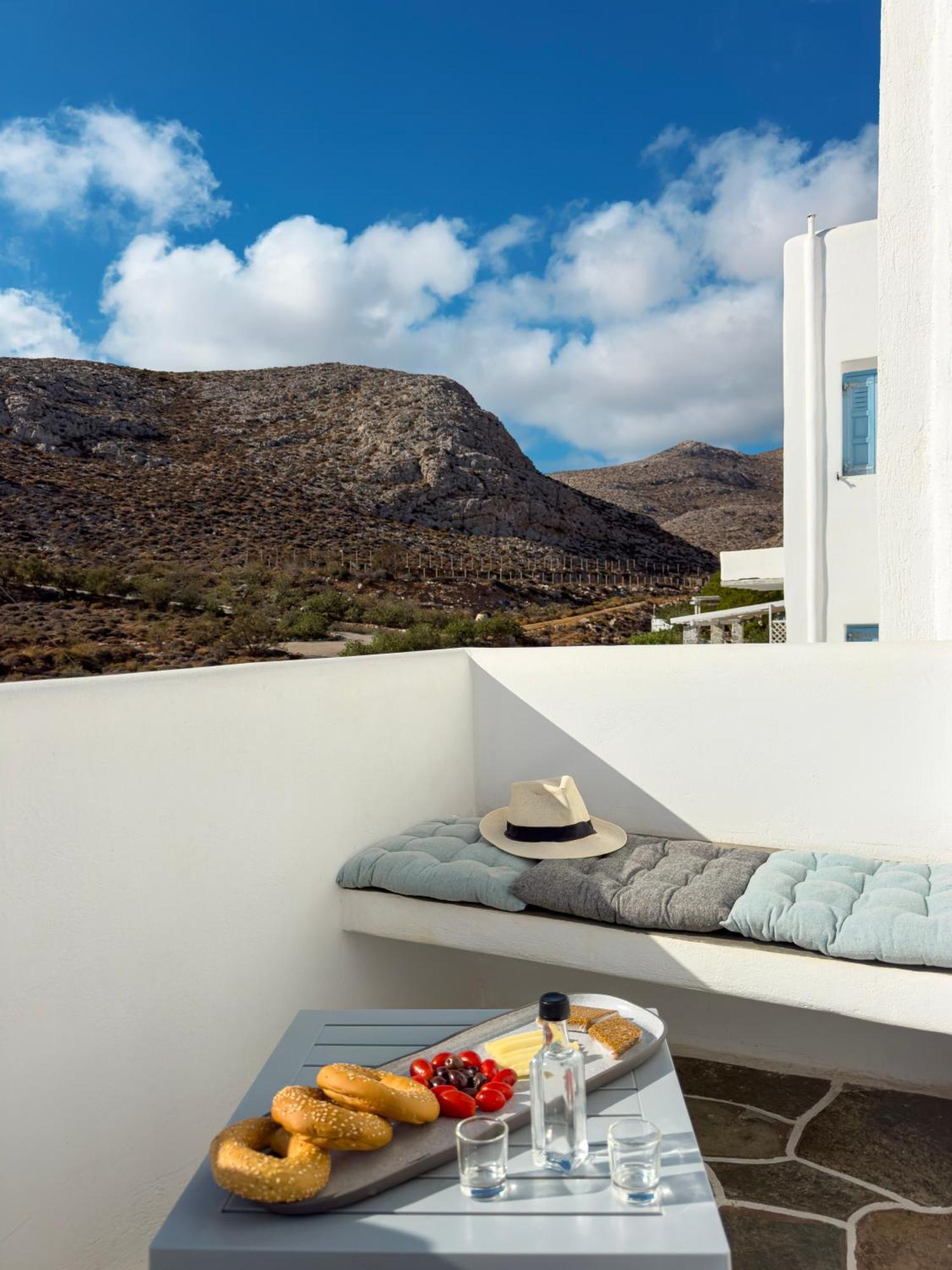 Aneton Residences Folegandros Каравостаси Екстериор снимка